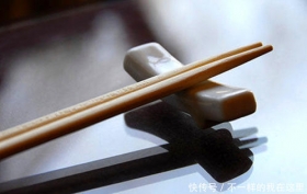 一次性筷子也有保质期？